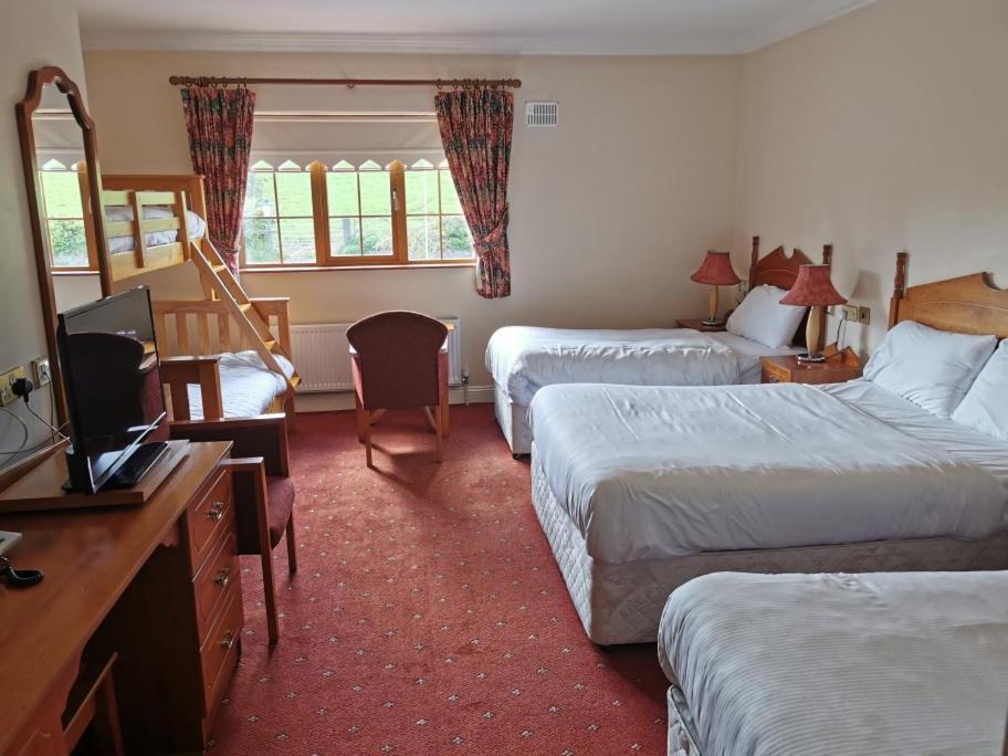 Rhu Glenn Hotel Вотафорд Экстерьер фото